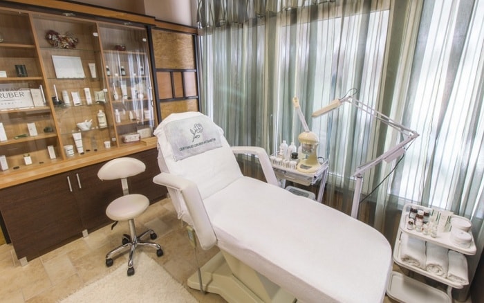 13 Klinik Kecantikan di Surabaya - Review Harga dan Alamatnya